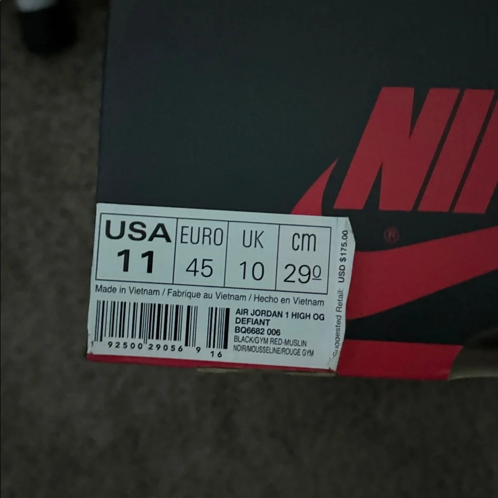 Jordan 1 retro high OG Defiant black red 11